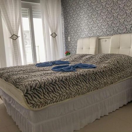 Appartamento Apartamento Maravilhoso Em Florianopolis Na Praia Dos Ingleses Com Piscina Esterno foto